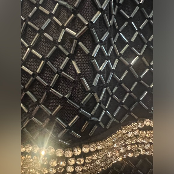 Mac Duggal BEADED BUTTERFLY SLEEVE COLUMN GOWN - Picture 16 of 16